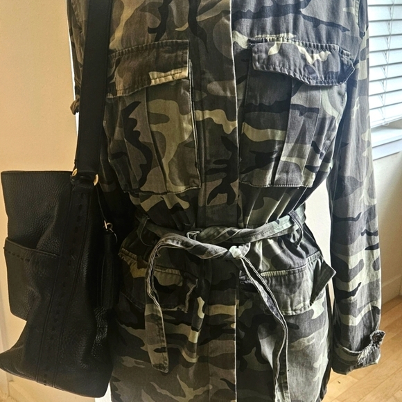 Forever 21 Camo Jacket Womens Small Green Cargo Drawstring Waist Snap Pockets - Picture 7 of 8